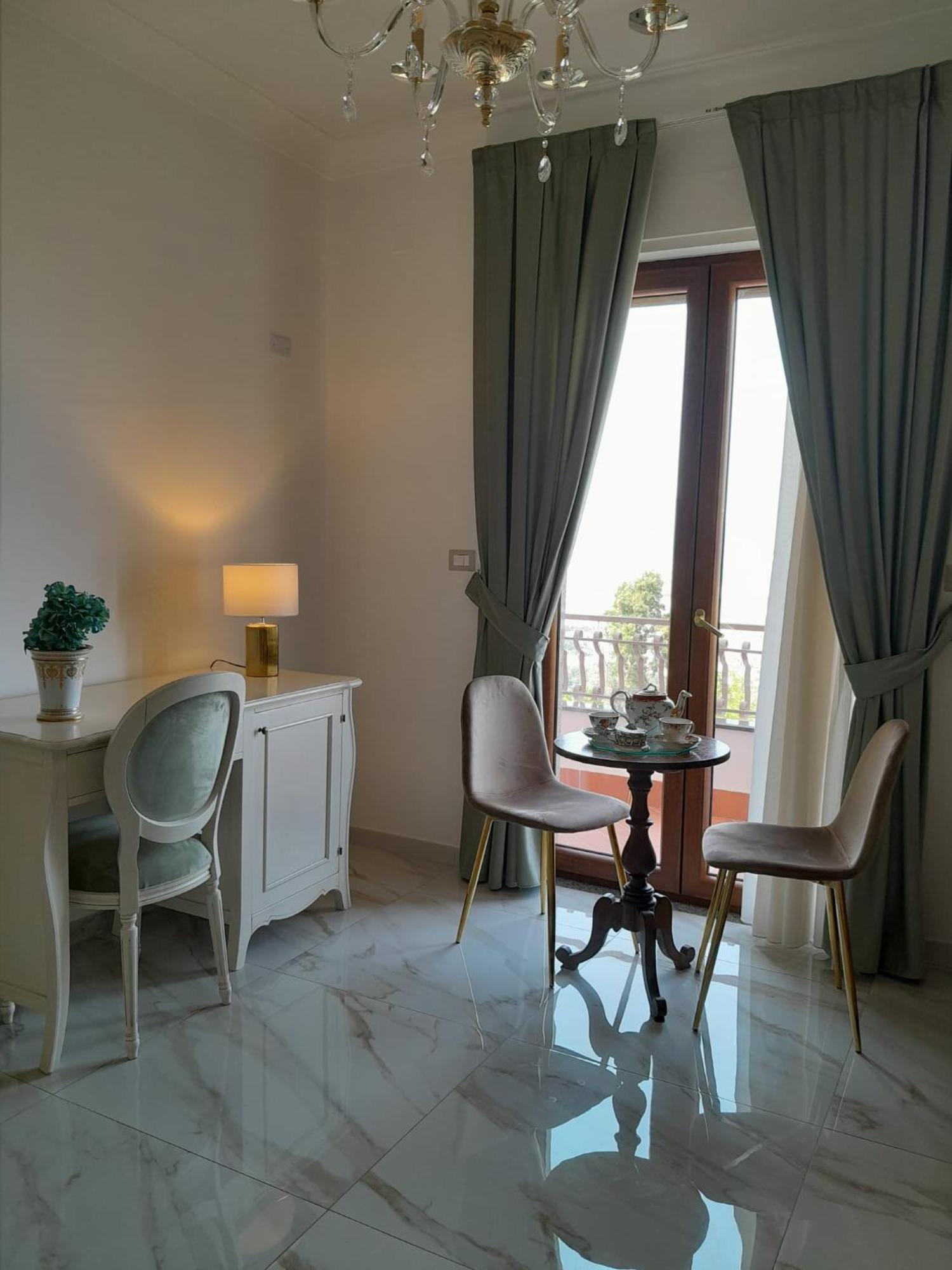 La Vigna Del Vento Bed & Breakfast Casola di Napoli Exterior photo