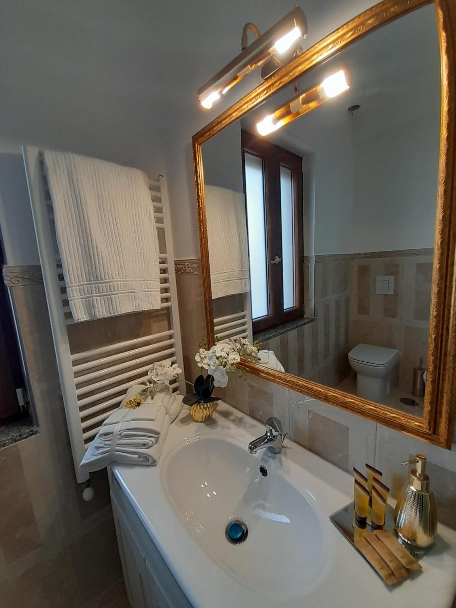 La Vigna Del Vento Bed & Breakfast Casola di Napoli Exterior photo